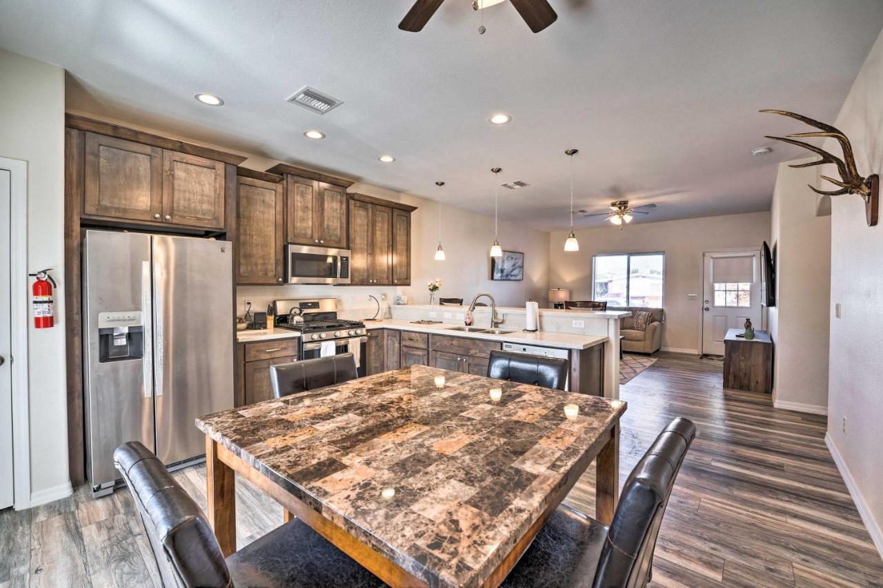 Pet-Friendly Retreat - 1 Block To Colorado River! Bullhead City Ngoại thất bức ảnh
